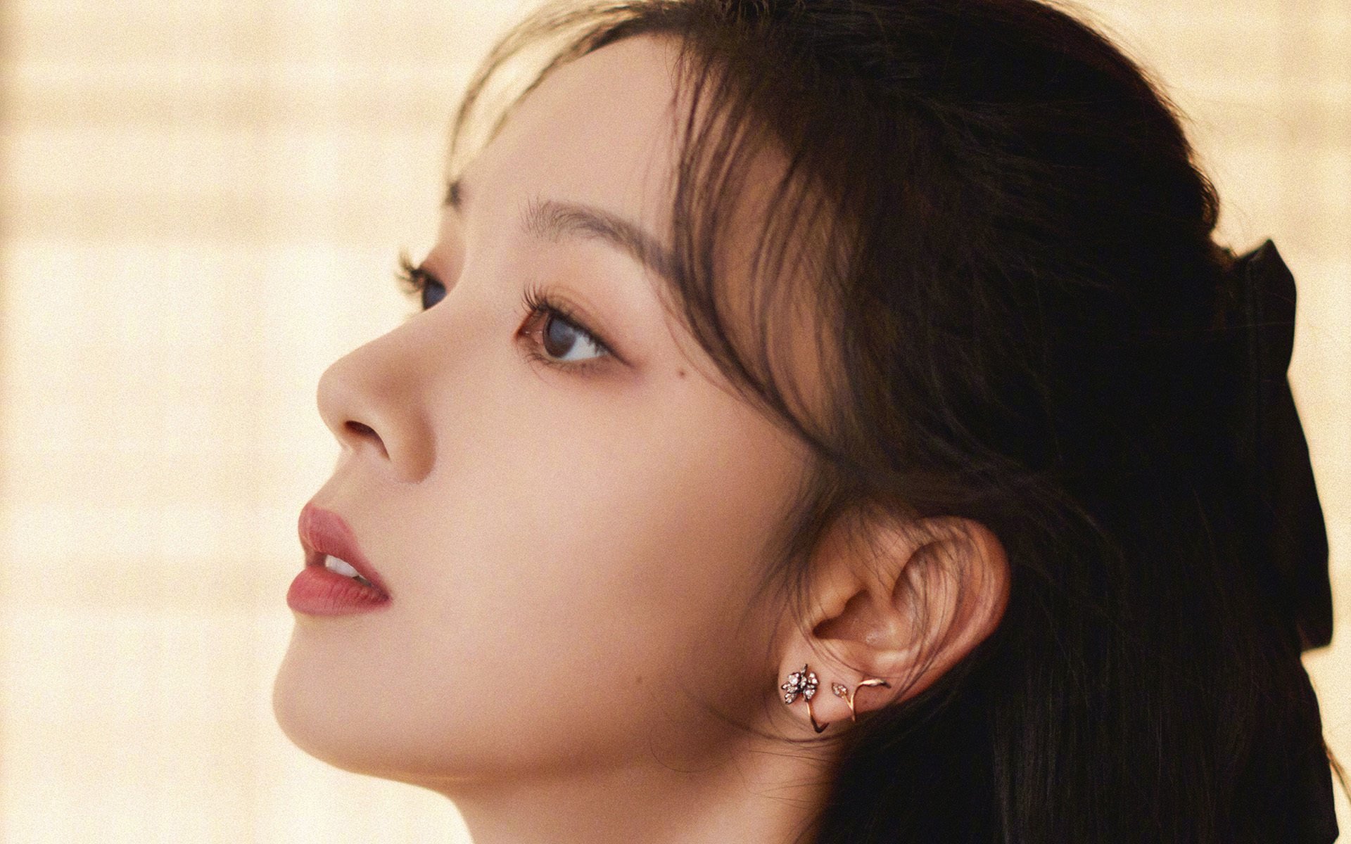 开云体育app官网-乔治·巴尔:他不仅能在防线上阻挡对手,还能通过精准的传球带动进攻